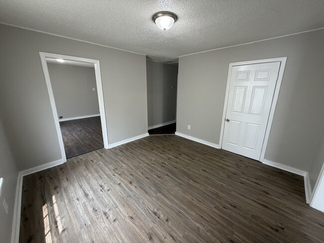 Photo - 2156 Ethlyn Ave