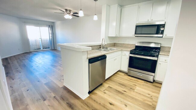 Photo - 5050 Klump Ave