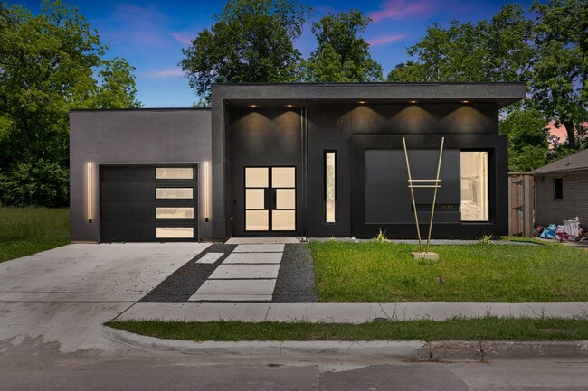 Photo - 2535 Exline St House
