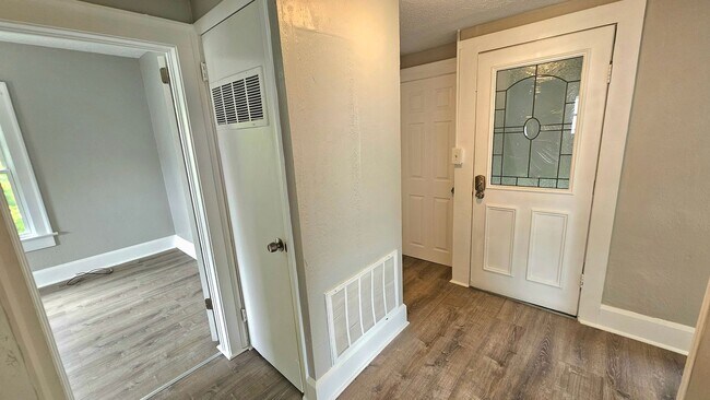Photo - 240-240.5-2405 Richland Ave Apartment Unit 240.5 Richland Ave