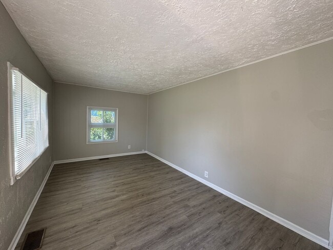 Photo - 2453 N Goodlet Ave