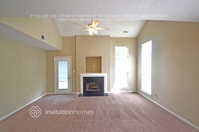 1013 Salmon River Dr