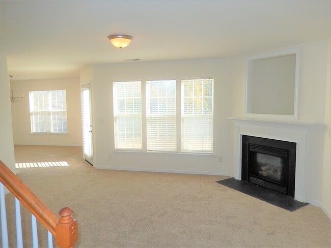 Photo - 1421 Springshire Ct