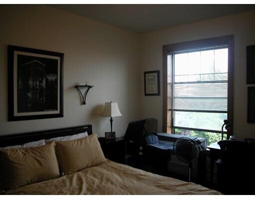 Photo - 131 Saint Botolph St Unit 8