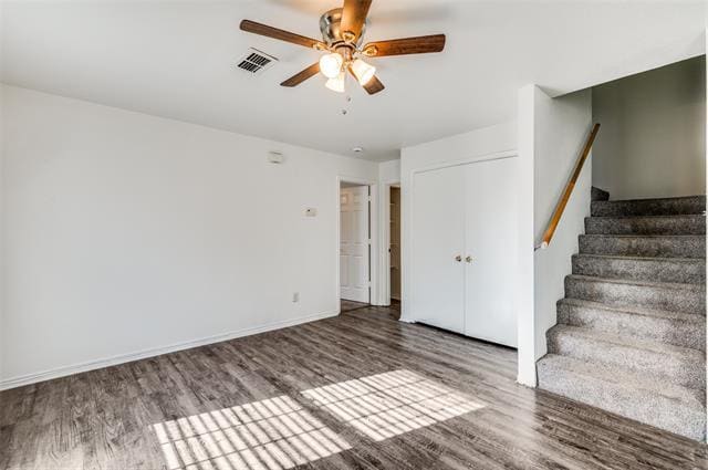 Photo - 325 Queens Ct S