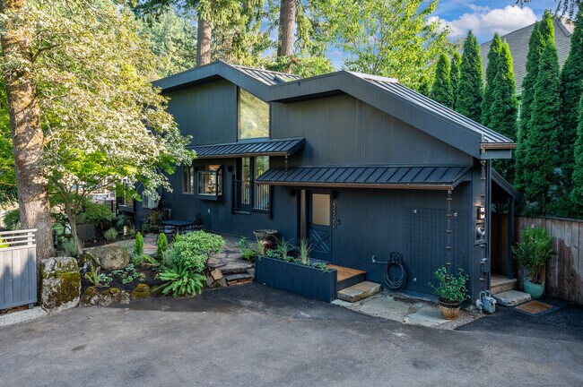 Photo - 3300 South Shore Blvd