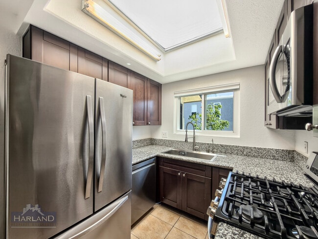 Building Photo - 4033 Louisiana St