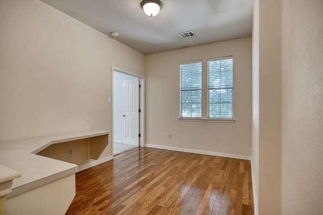 Photo - 8518 Cahill Dr Unit 26