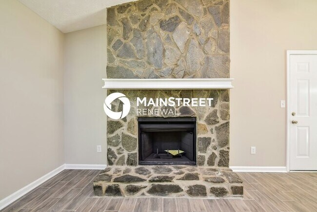 3 Bedroom Pet-Friendly Home in Lithonia, GA with Main Street Renewal