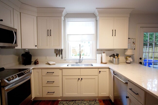 Photo - Available 3/1. Beautiful 3 BR/2BA available in Elliottborough! Landscaping included!