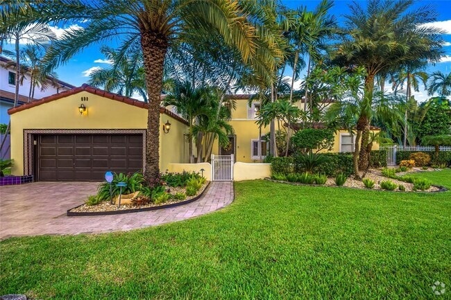 Building Photo - 500 Royal Plaza Dr Rental