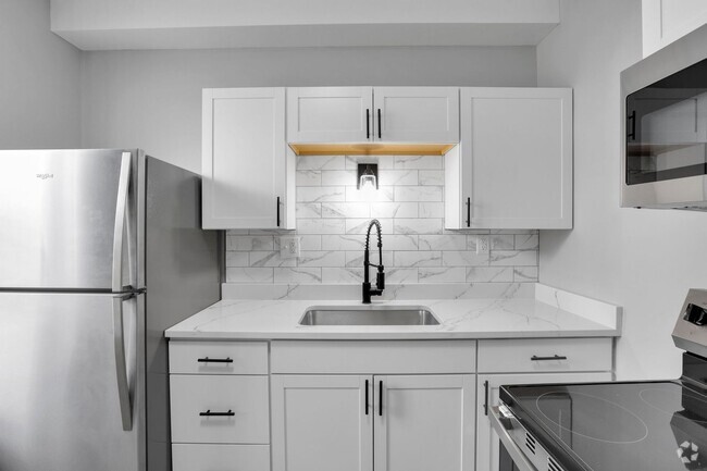 Building Photo - 124-126-126 E Morrill Ave Unit 124 E Morrill Ave Rental