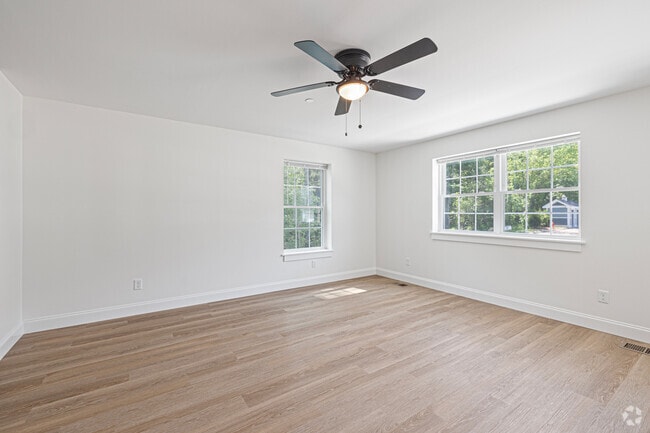 2BR, 1.5BA - 1,974SF - Living Room - Gilcreast Commons
