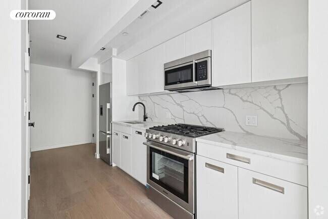 Building Photo - 428 E 9th St Rental