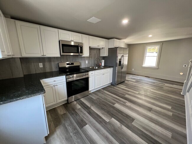 Photo - 113 N Coal St