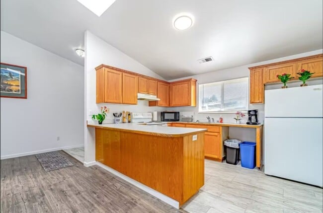 Photo - 4190 Hillside Ct Unit 1