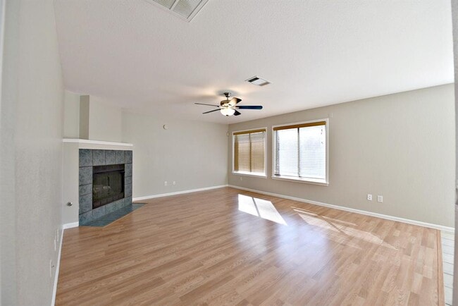 Photo - 3627 Windhill Loop