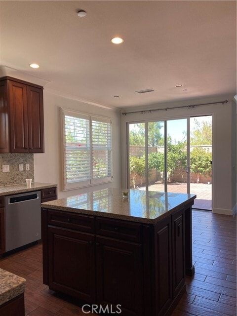 Photo - 123 Stallion