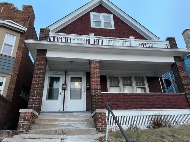 Building Photo - 1672 N Van Buren St Unit 1674