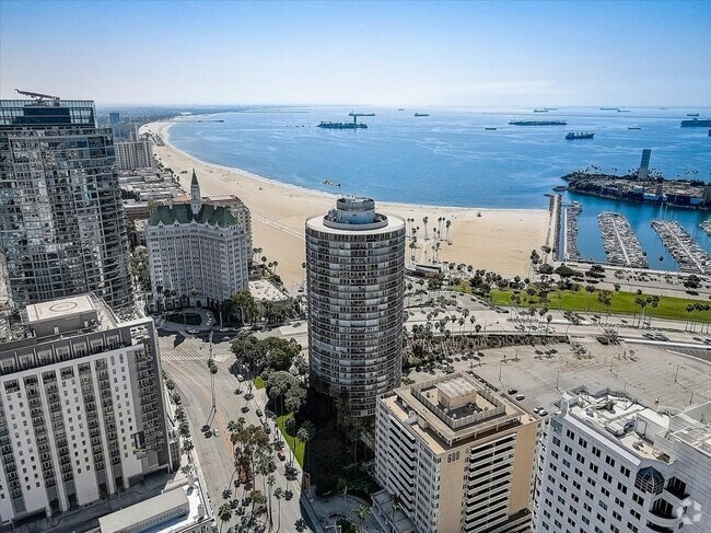 Building Photo - 700 E Ocean Blvd Unit 1007 Rental