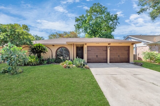 Photo - 13627 Greenridge Dr