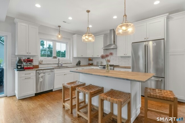Photo - 210 High Ridge Ave