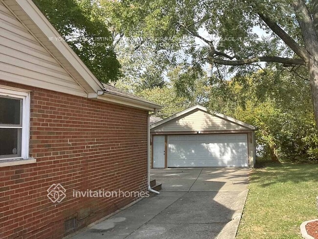 Photo - 15564 Gouwens Ln