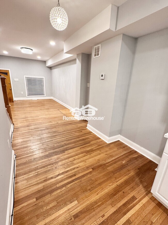 Photo - 627 S Curley St