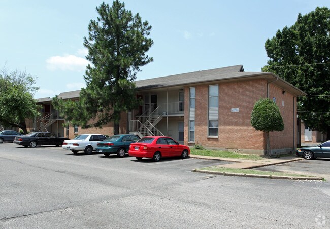 Pineland Apartments - Pineland Apartments