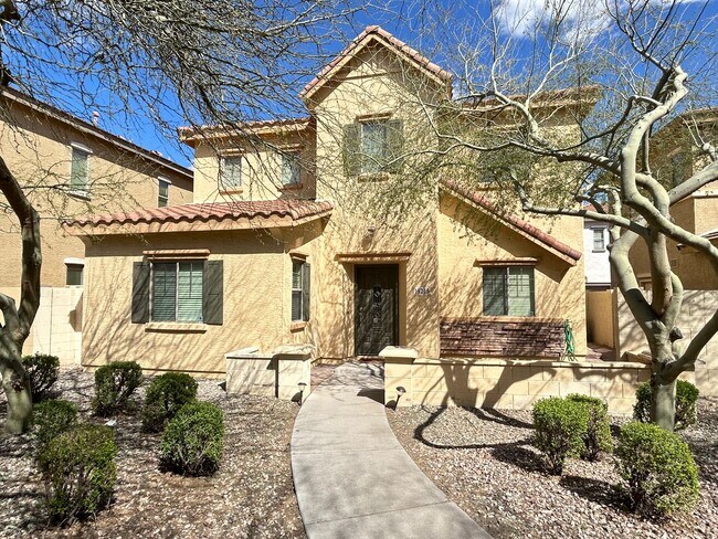 Building Photo - 3 bed 2.5 bath