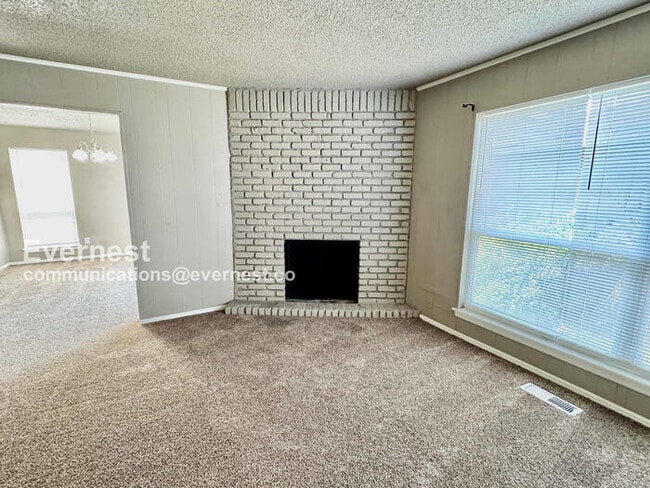 Photo - 3-bedroom, 2.5-bathroom Home with Garage /...