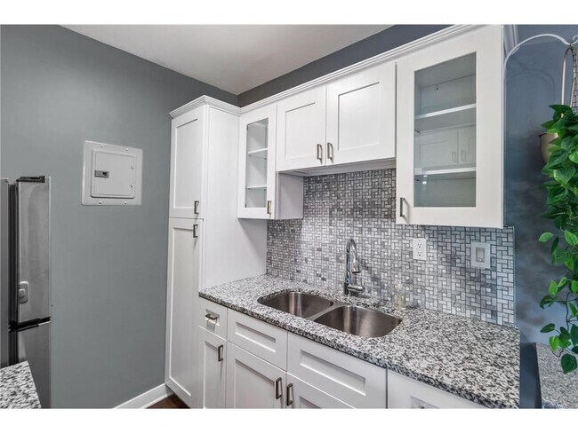 Photo - 504 W Franklin Ave Apartamento Unidad 2C