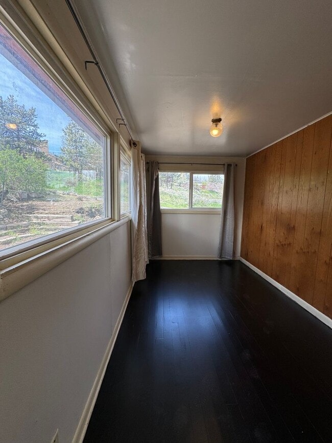 Photo - Vintage 2 bed 1 bath with view and basement