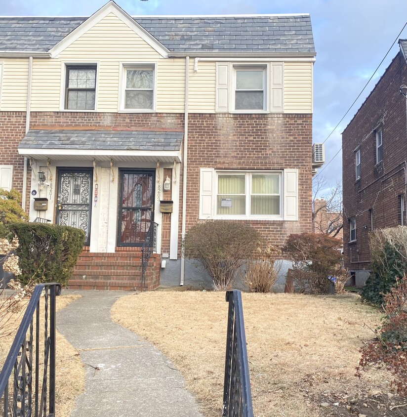 Photo - 8203 164th Pl (Jamaica, NY)
