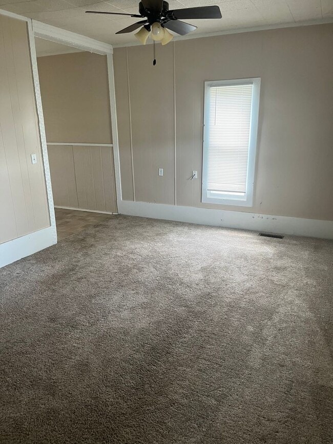 Photo - 801 W 2nd St