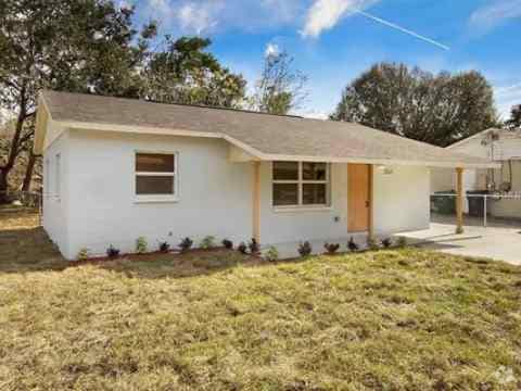Building Photo - 2321 N Whittier St Rental