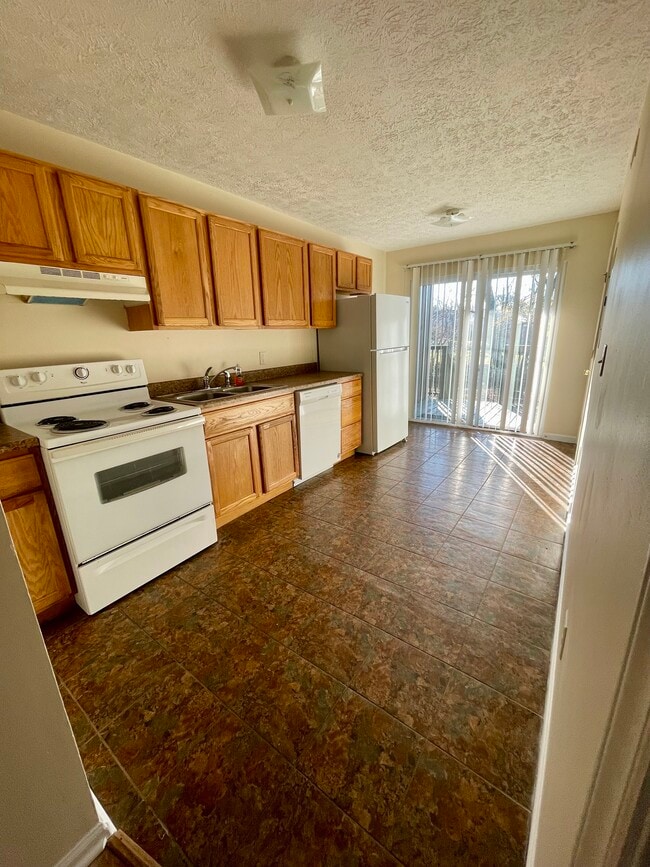 Photo - 641 lovedale dr Unit Apt #2