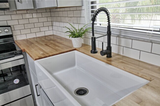 Photo - Gorgeous New Remodel! Pine Haven Condo in Bonita Springs!