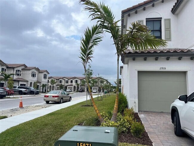 Building Photo - 11935 SW 246 Terrace