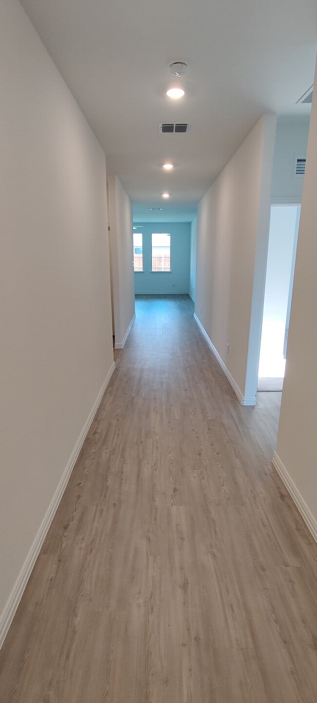 Photo - 4812 Sagerun Dr