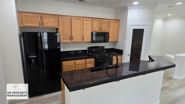 Photo - 425 S Meadowbrook Dr