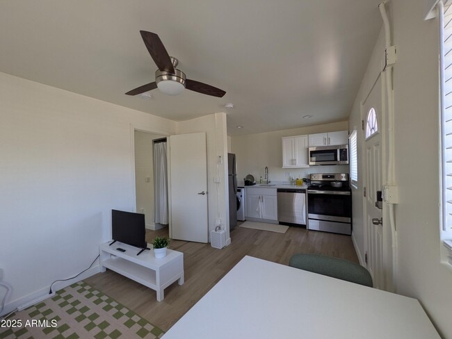 Photo - 1620 E Apache Blvd