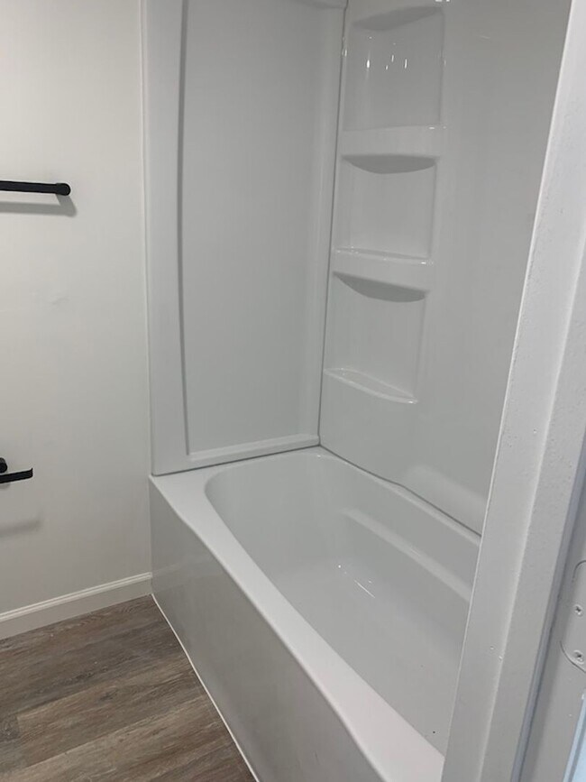 Photo - 221 W Union St Unidad B