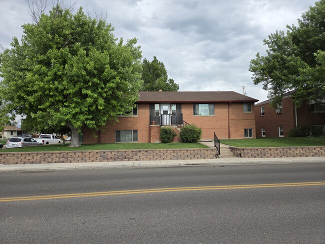 Building Photo - 1547 Hot Springs Ave Unit 1547 Hot Springs #2