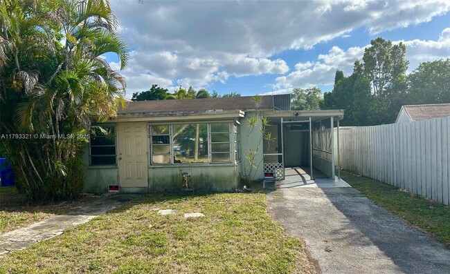 Photo - 550 N 58th Ave House