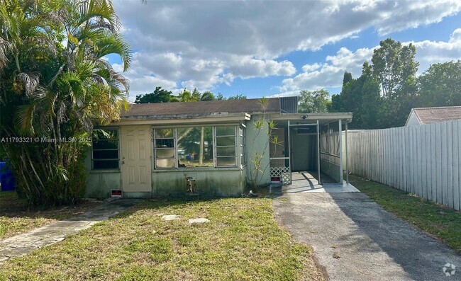 Building Photo - 550 N 58th Ave Rental