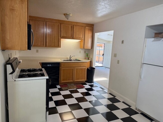 Photo - Cozy 3-Bedroom Home for Rent in Tracy!