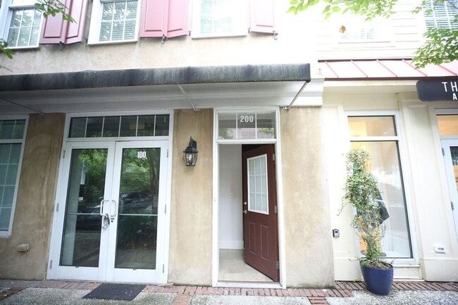 Photo - Available August 10th. Beautiful 3BR/2.5BA Townhome in Shelmore Village!