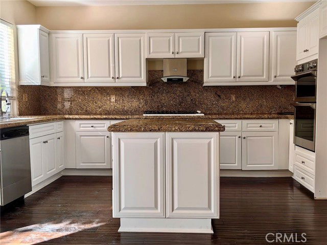 Photo - 11 Carmichael