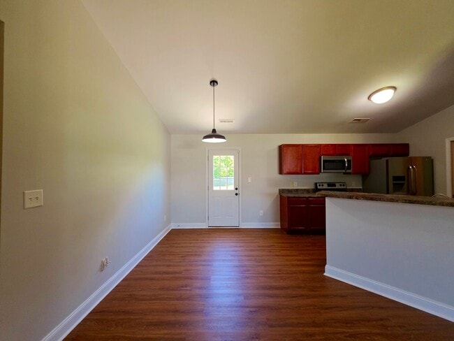 Photo - 3 BR, 2 BA home available in Hubert